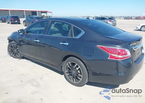 2015 Nissan Altima 2.5 Sv из США, поврежденный, VIN 1N4AL3AP0FC597690